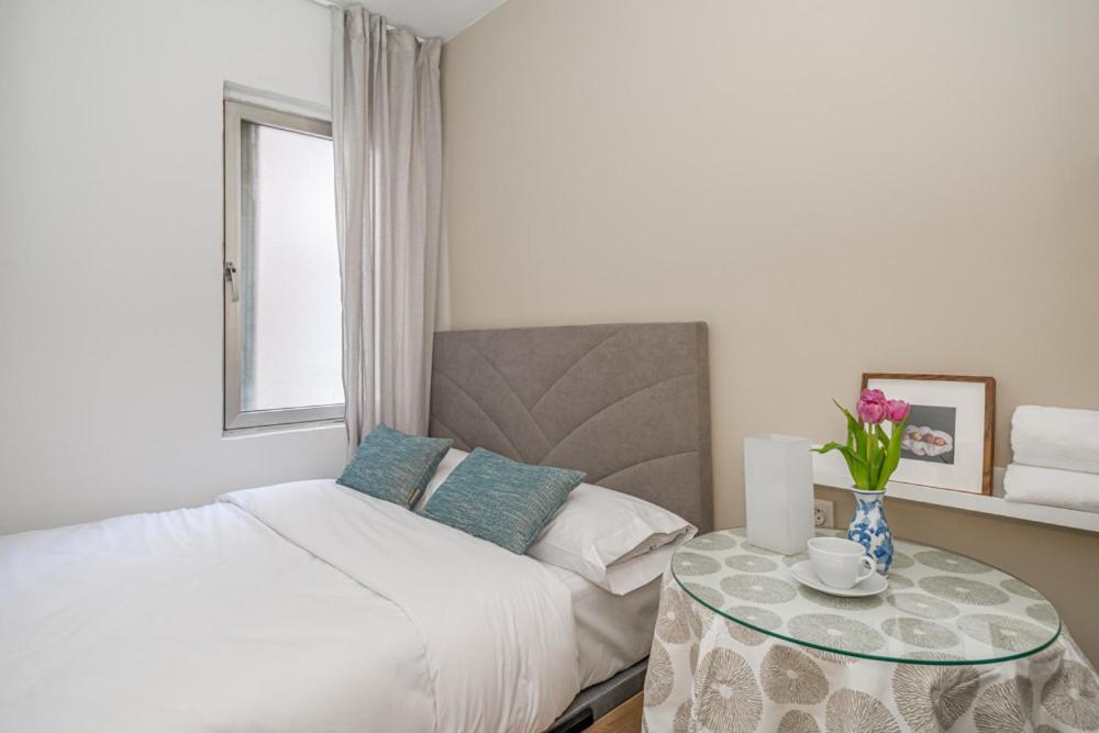 Madrid Rio Rooms Экстерьер фото