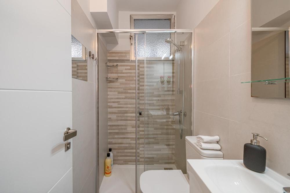 Madrid Rio Rooms Экстерьер фото