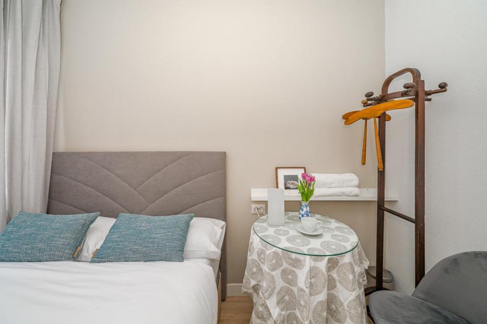 Madrid Rio Rooms Экстерьер фото