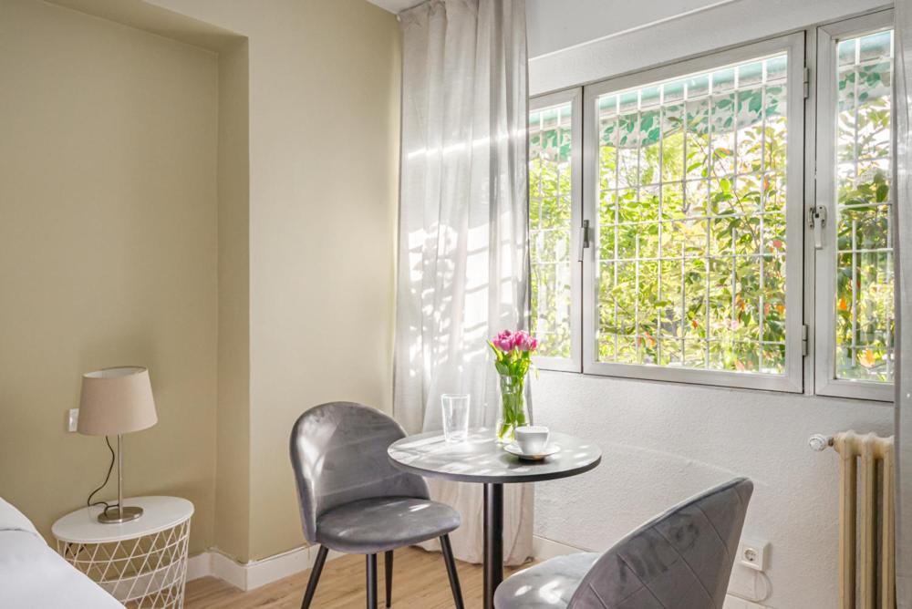 Madrid Rio Rooms Экстерьер фото