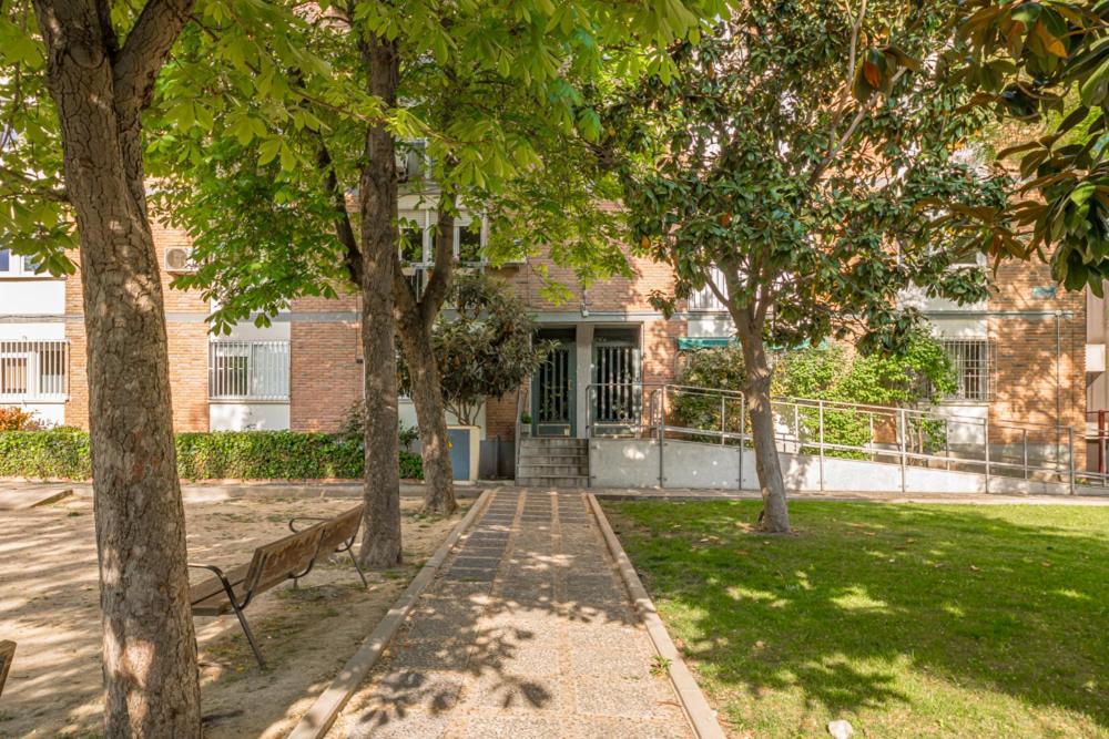 Madrid Rio Rooms Экстерьер фото